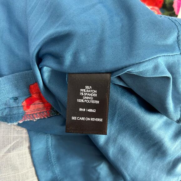 Torrid Rayon Slub Button Up With Waist Detail Tank floral blue Size 2 - Picture 5 of 6